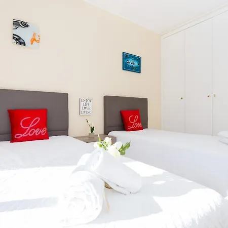 Love Sun Beach Apartment Lägenhet