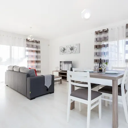 Lägenhet Love Sun Beach Apartment