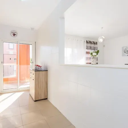 Love Sun Beach Apartment Portimão